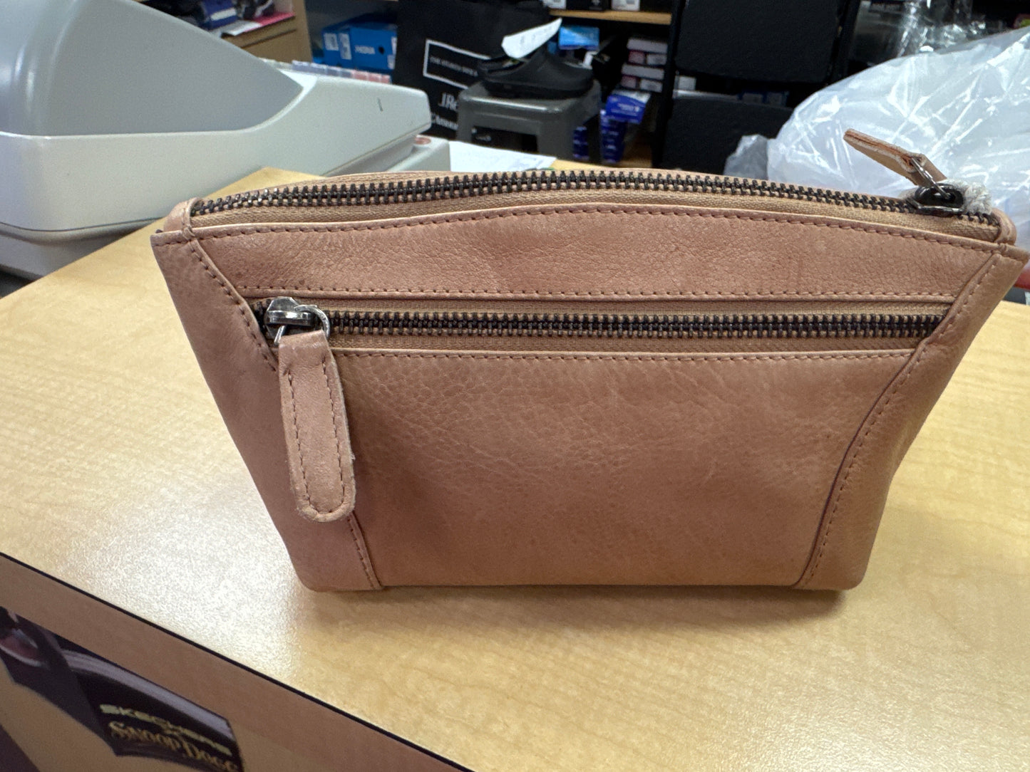Paul & Taylor Women's Toiletry Kit by Classic Look, Inc