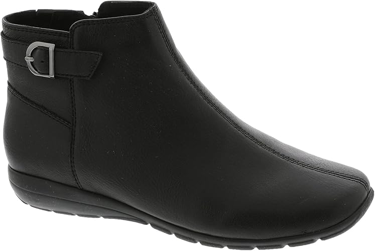 Aara Ankle Boots by Easy Spirit