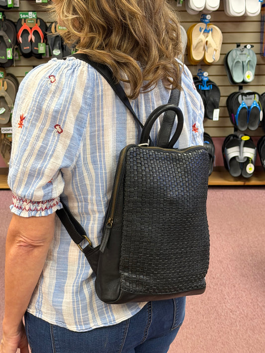 Paul & Taylor Knapsack Purse from Classic Look, Inc