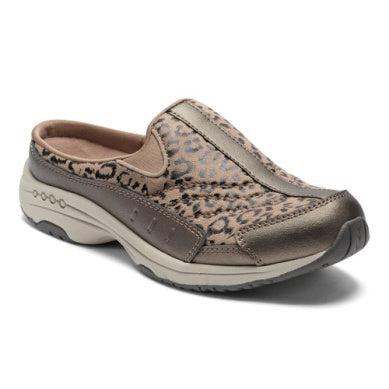 Traveltime730 Clogs by Easy Spirit
