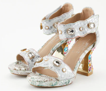 L'ARTISTE JEWELL CLOSED BACK SANDALS by Spring Step Footwear