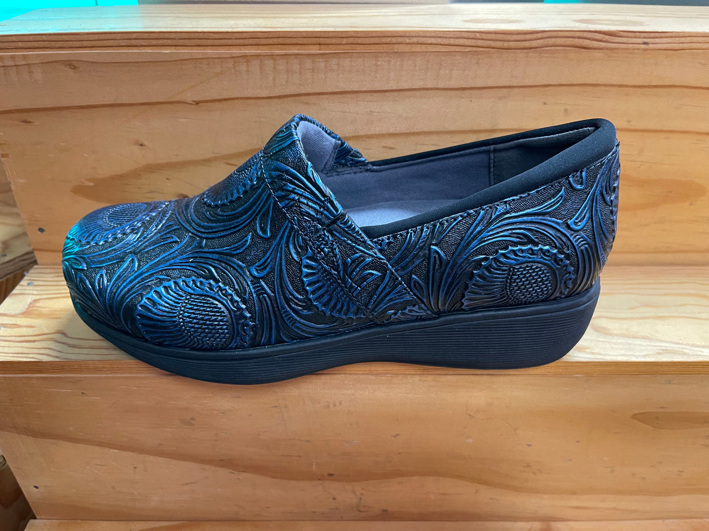 meredith sport by softwalk