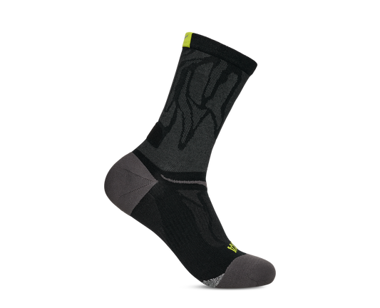U CLIFTON CREW RUN SOCK by HOKA