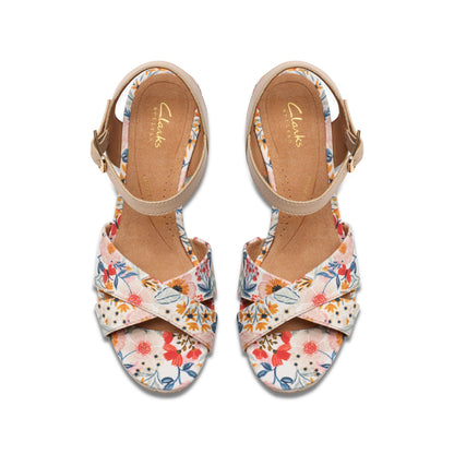 Chicly Floral White by Clarks