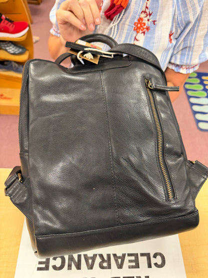 Paul & Taylor Knapsack Purse from Classic Look, Inc