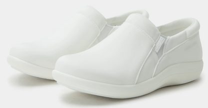 Duette Liquid White Shoe by Alegria