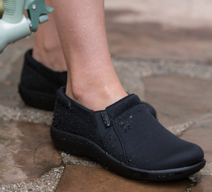 Duette Liquid Black Shoe by Alegria