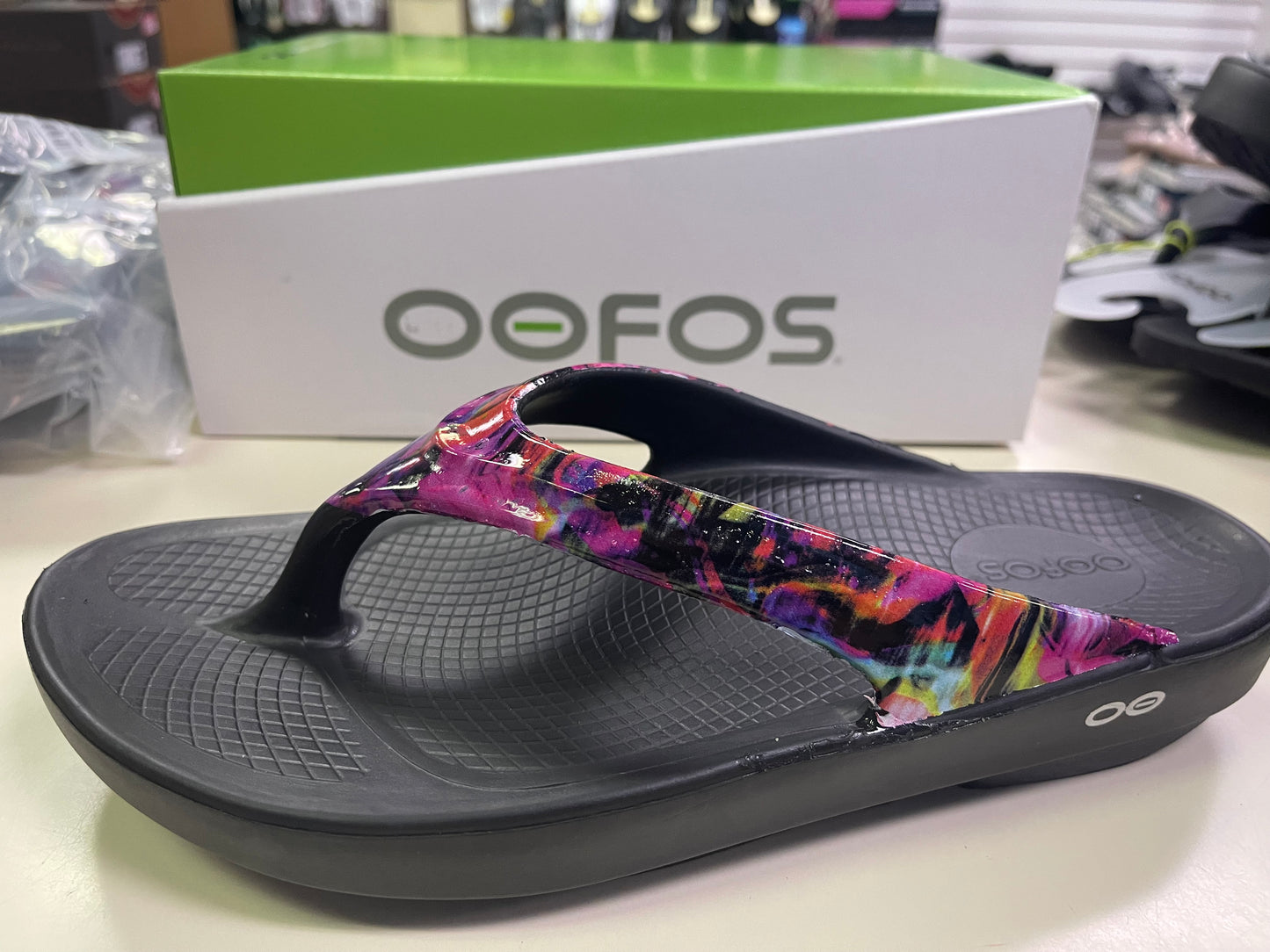 OOFOS WOMEN'S "OOLALA" LIMITED EDTION FLIP SANDAL